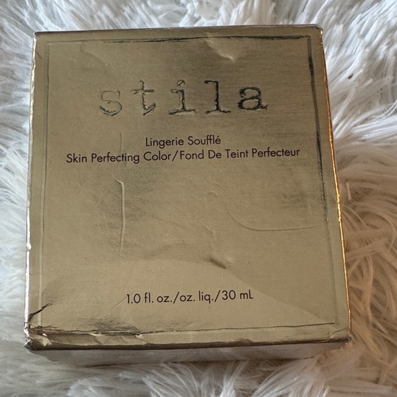 Stila Lingerie Soufflé Skin Perfecting Color Foundation - Picture 1 of 3